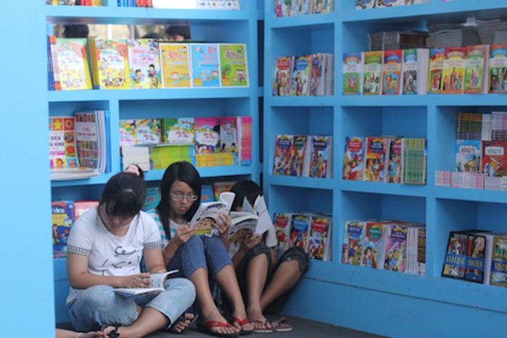 Vietnamese comics put up weak competition - 1