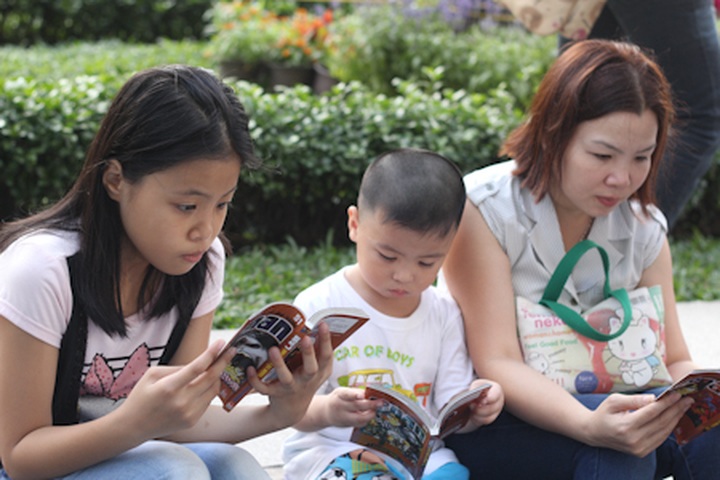 Vietnamese comics put up weak competition - 2