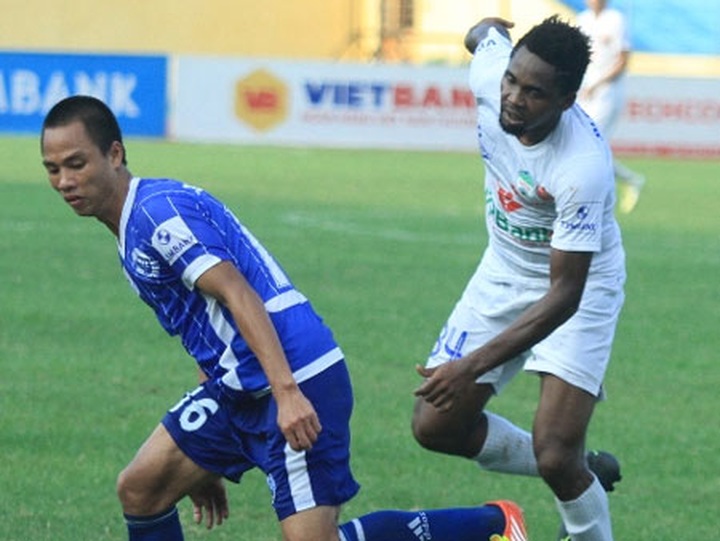 Capital flight leaves domestic football hanging by a thread - 1