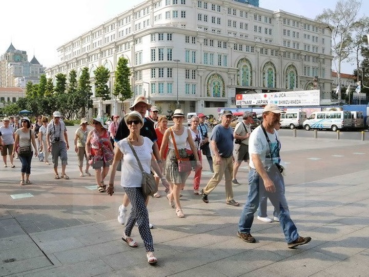 International tourists to Vietnam exceed one million per month - 1