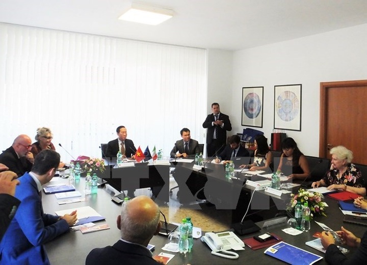 Vietnam, Italy universities to boost student exchanges - 1 Vietnam, Italy universities to boost student exchanges - 1