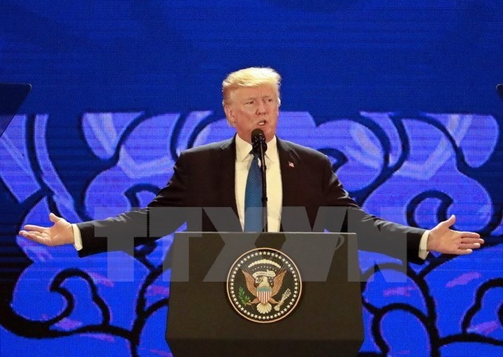 US President hails Vietnam as fastest-growing economy at APEC CEO Summit - 1