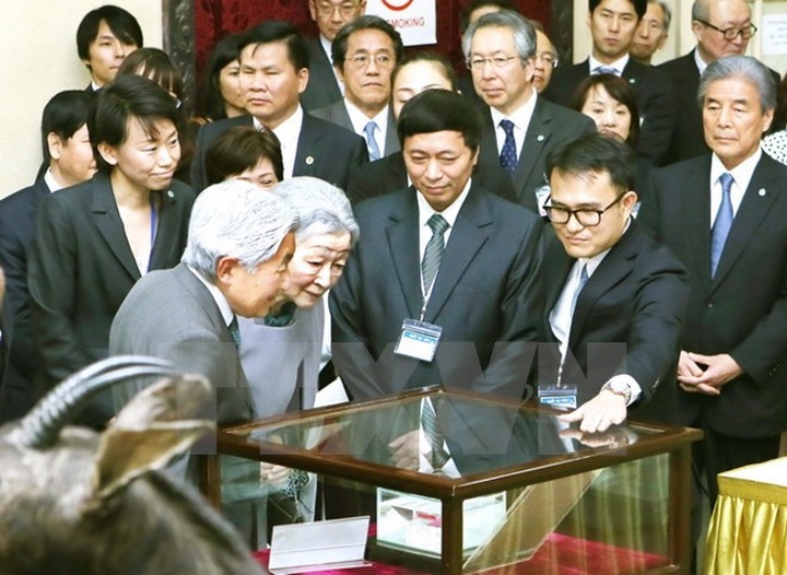 Japanese Emperor, Empress visit biology museum in Hanoi - 1
