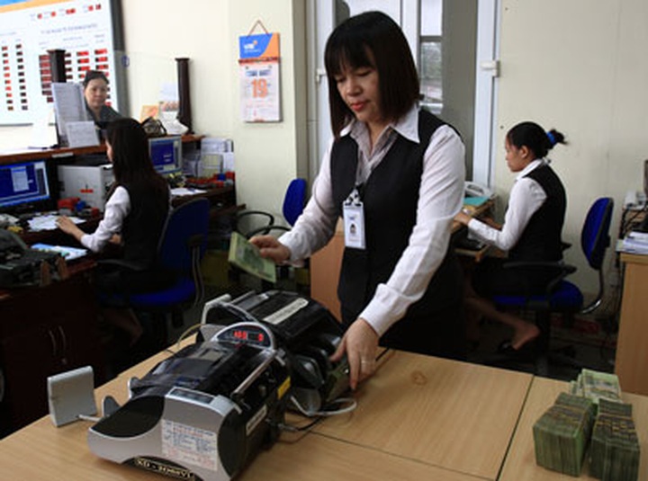 State bank cuts interest rates - 1