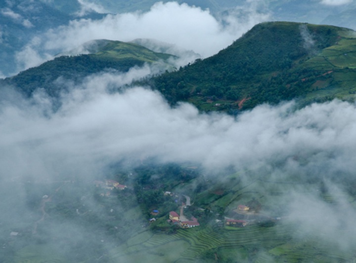 Tu Le Valley at harvest time - 1