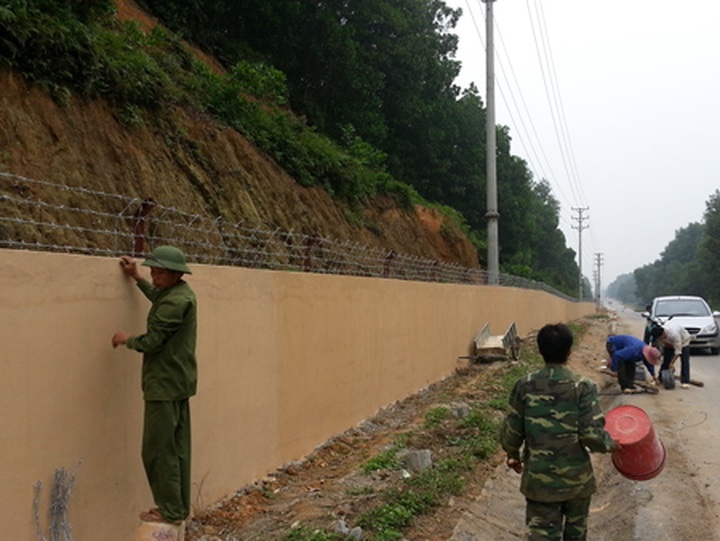 Military lands used for pig farms - 1