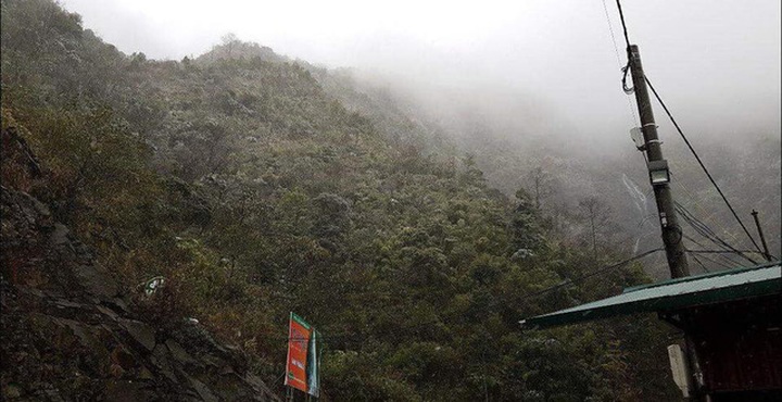 Snow falls in Sapa - 9