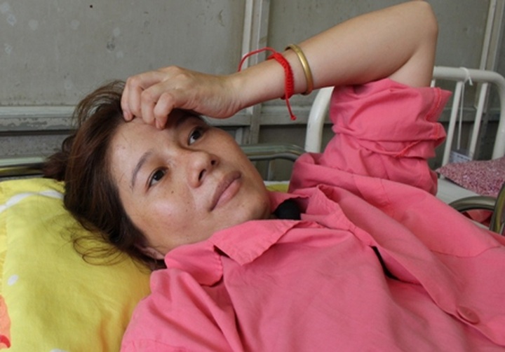 Two children face uncertain future as mother faces imminent death - 1