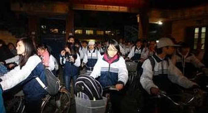 Hanoi re-adjusts high school timings - 1