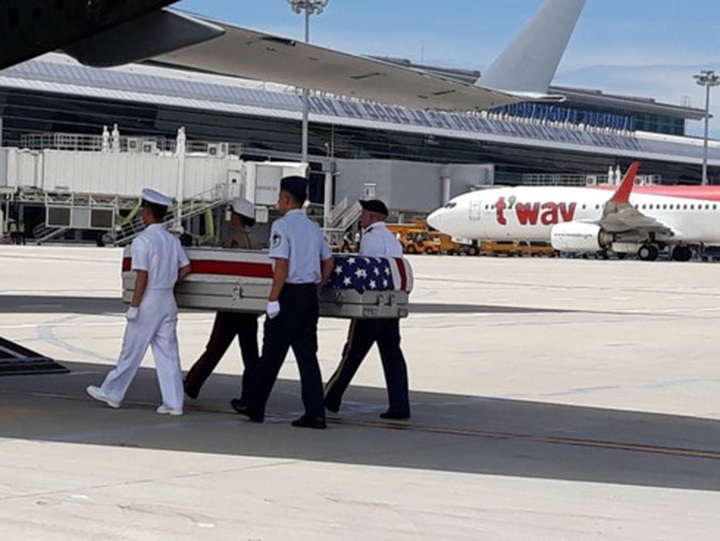 US servicemen’s remains repatriated - 1