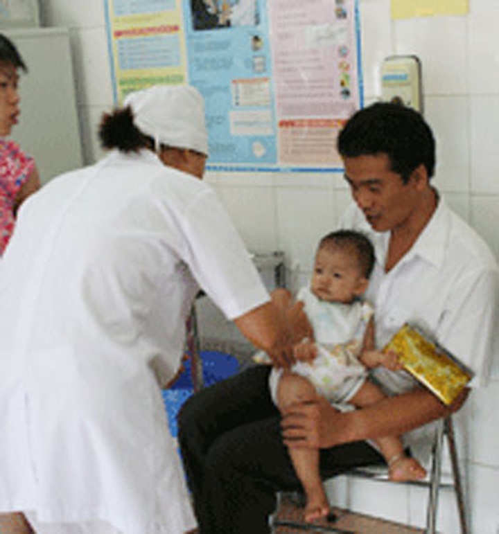 Ministry tightens grip over vaccination procedures - 1