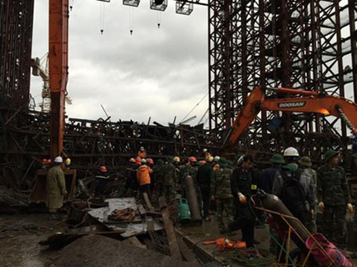 Scaffold crash company employees barred from leaving Vietnam - 1 Scaffold crash company employees barred from leaving Vietnam - 1