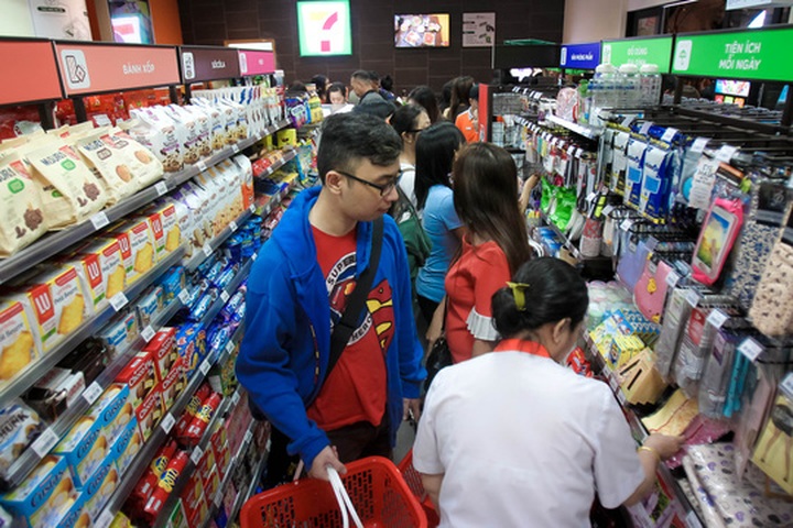 First 7-Elevan store opened in Vietnam - 2