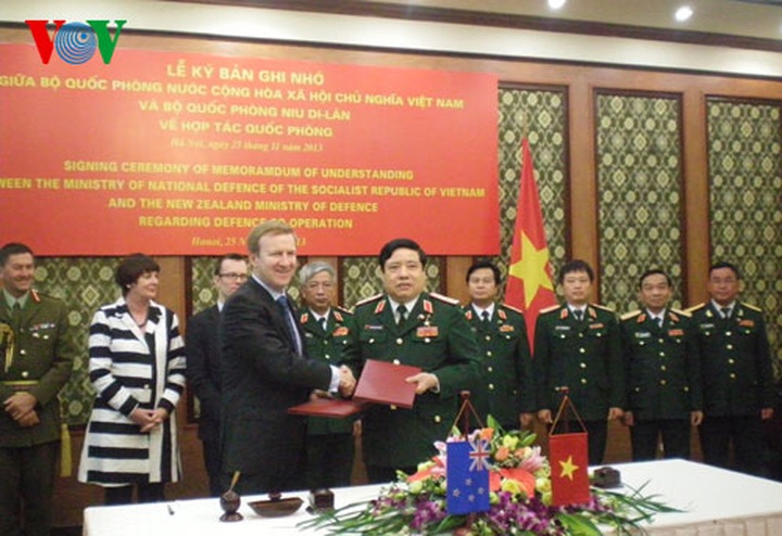 Vietnam, New Zealand strengthen defence ties - 1