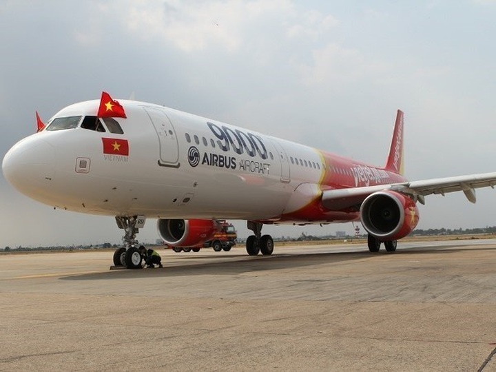 Vietjet expands its fleet with order for 30 more A321s - 1