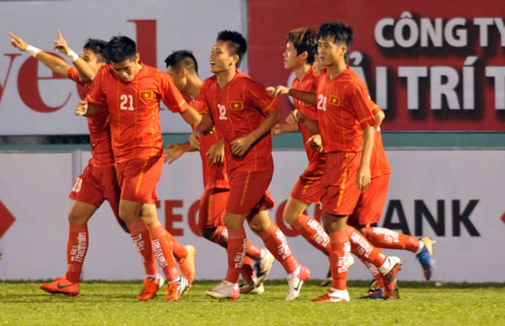 Vietnam trounce Singapore at U21 tourney - 1 Vietnam trounce Singapore at U21 tourney - 1