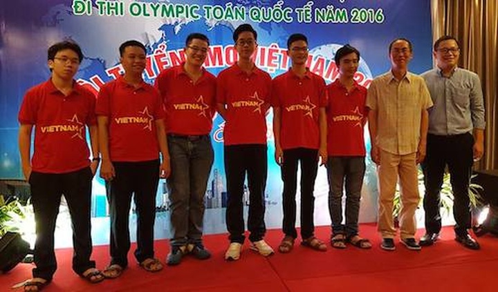 Vietnamese students win gold at int’l maths contest - 1 Vietnamese students win gold at int’l maths contest - 1
