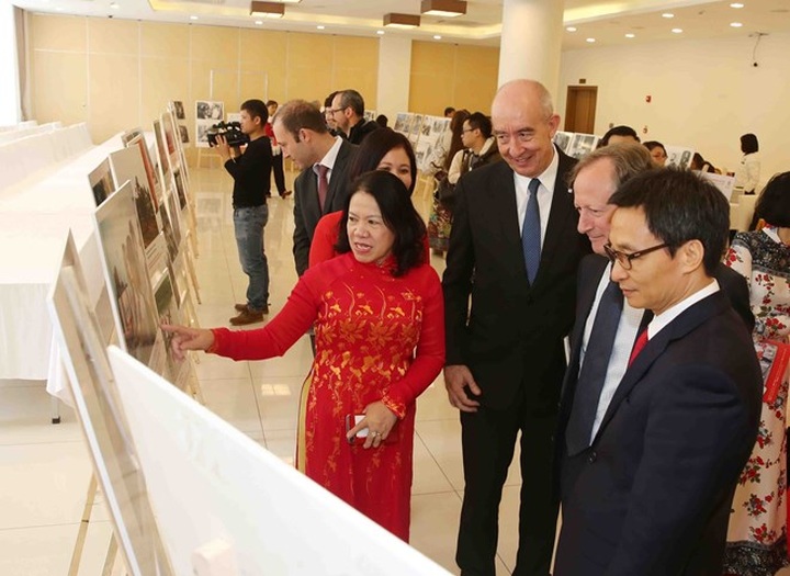 Meeting spotlights contribution of Vietnam Red Cross Society - 1