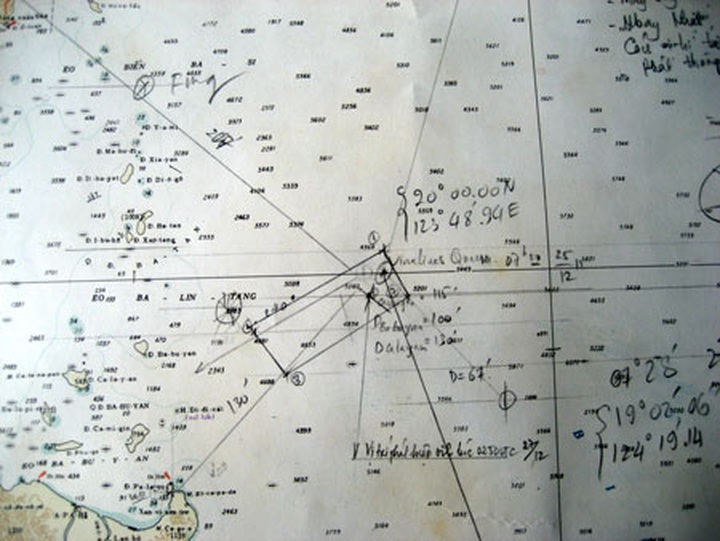 Oil spotted in remote ocean ends hope for missing ship - 2