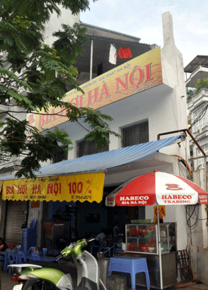 Slim houses continue to break building codes - 10