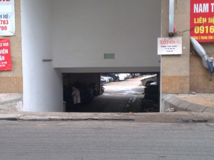 Renovation pushes small traders to hardship - 4