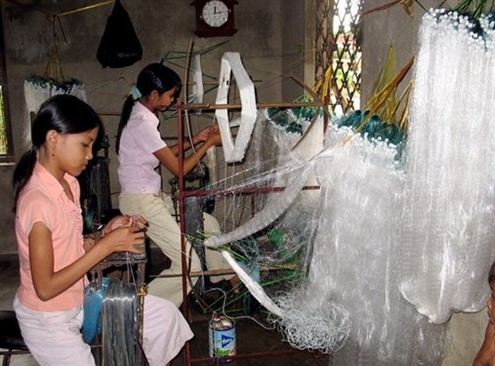 Government cracks down on child labour - 1 Government cracks down on child labour - 1