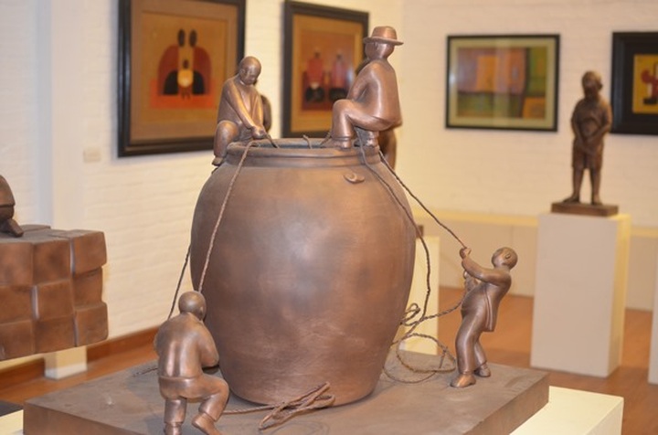 VN art shows in France to celebrate diplomatic ties - 1