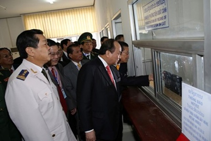 Vietnam, Laos officially open "one-stop-shop" customs model - 1 Vietnam, Laos officially open "one-stop-shop" customs model - 1