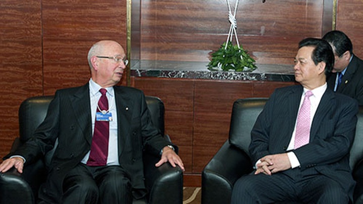 Vietnam interested in WEF issues: PM Dung - 1