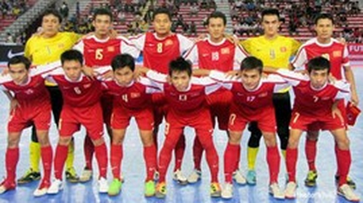 National Futsal Championship opens in HCM City - 1