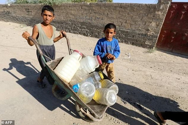 Raqa children tormented by beheadings, bombs: charity - 1