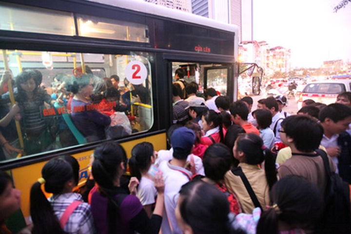 Major cities urged to increase public transport infrastructure - 2