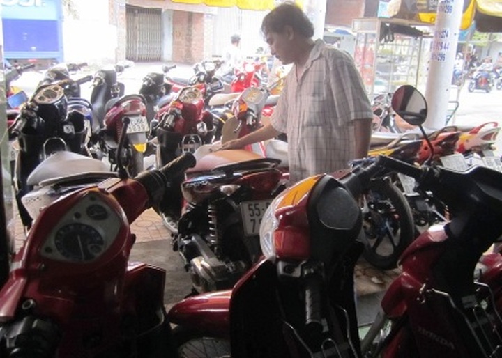 Second-hand motorbike shops see slump in sales - 1
