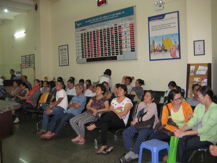 Banks enjoy sharp rise in deposits - 1