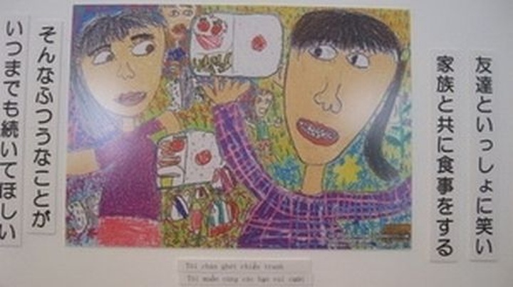 Kids paint their thoughts on war and peace - 1