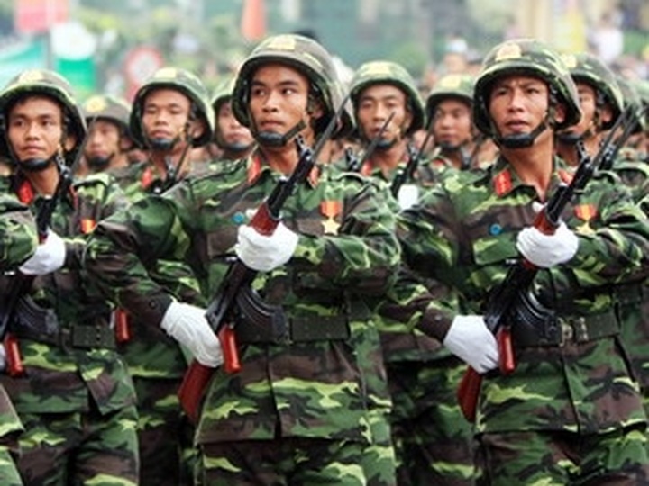 President reaffirms army’s key defence role - 1