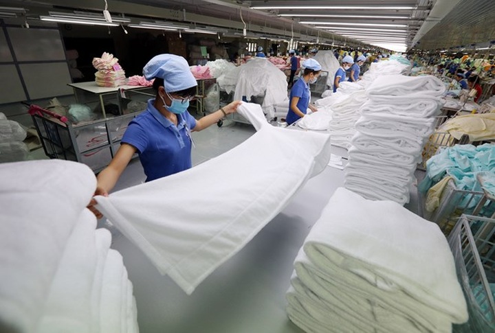 Vietnam records trade expansion in four months - 1