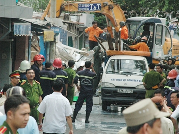 Tighter regulation of pyrotechnics on film sets - 2