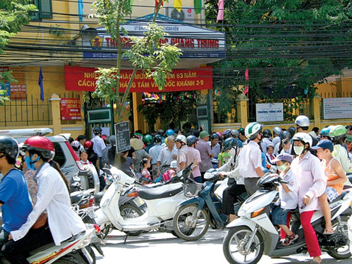 City targets school zone traffic jams - 1 City targets school zone traffic jams - 1