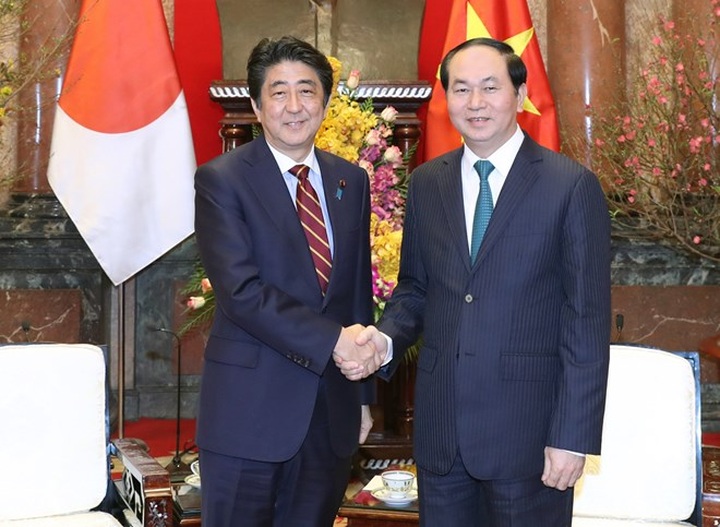 Abe thanked for devotion to Vietnam-Japan partnership - 1
