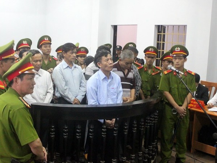 Former bank director sentenced to death - 1 Former bank director sentenced to death - 1