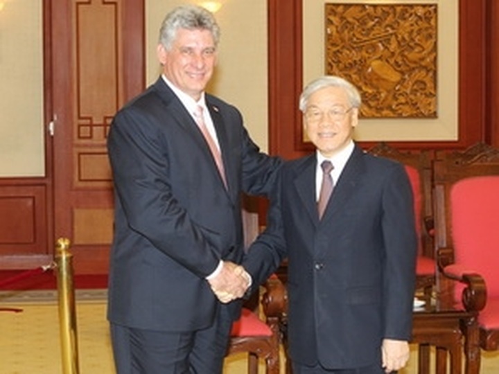 Leaders receive Cuban First Vice President - 1