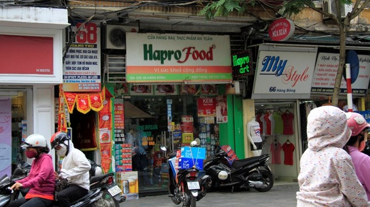 Hanoi’s safe vegetable shop project turns out to be failure - 1