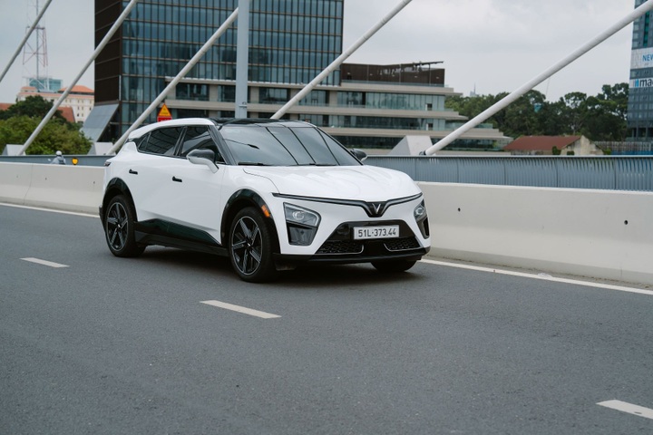 Tet 2026 car rental market cools as electric vehicles gain ground - 4