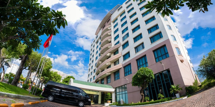 Two major Vietnamese hotels acquired by new owners - 1