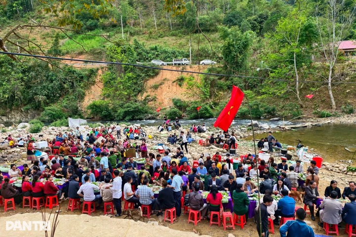 Nghe An stream allows fishing only with community consent - 3