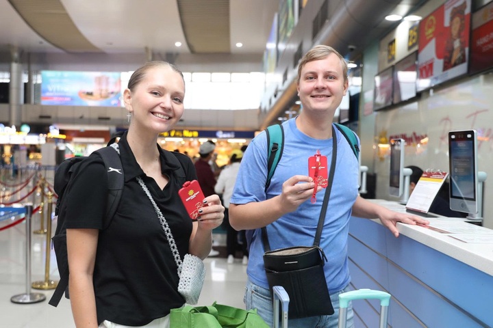 First direct flight launched between Phu Quoc and Nha Trang - 1