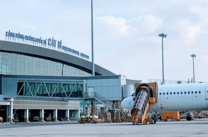 Kite forces four flights to divert from Cat Bi Airport - 1