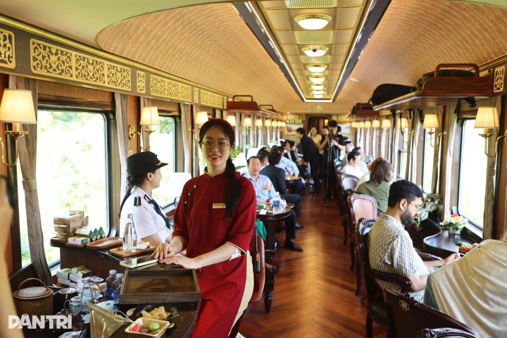 Central Vietnam heritage train ranks among world’s top 10 rail journeys - 1