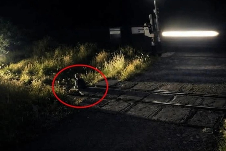 Man killed after sitting on railway tracks in Khanh Hoa - 1 Man killed after sitting on railway tracks in Khanh Hoa - 1